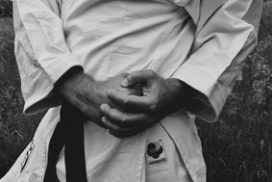 kimono karaté poing ceinture